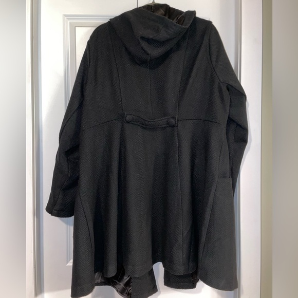 Torrid; Size 2 (2XL); Black coat - Picture 4 of 4